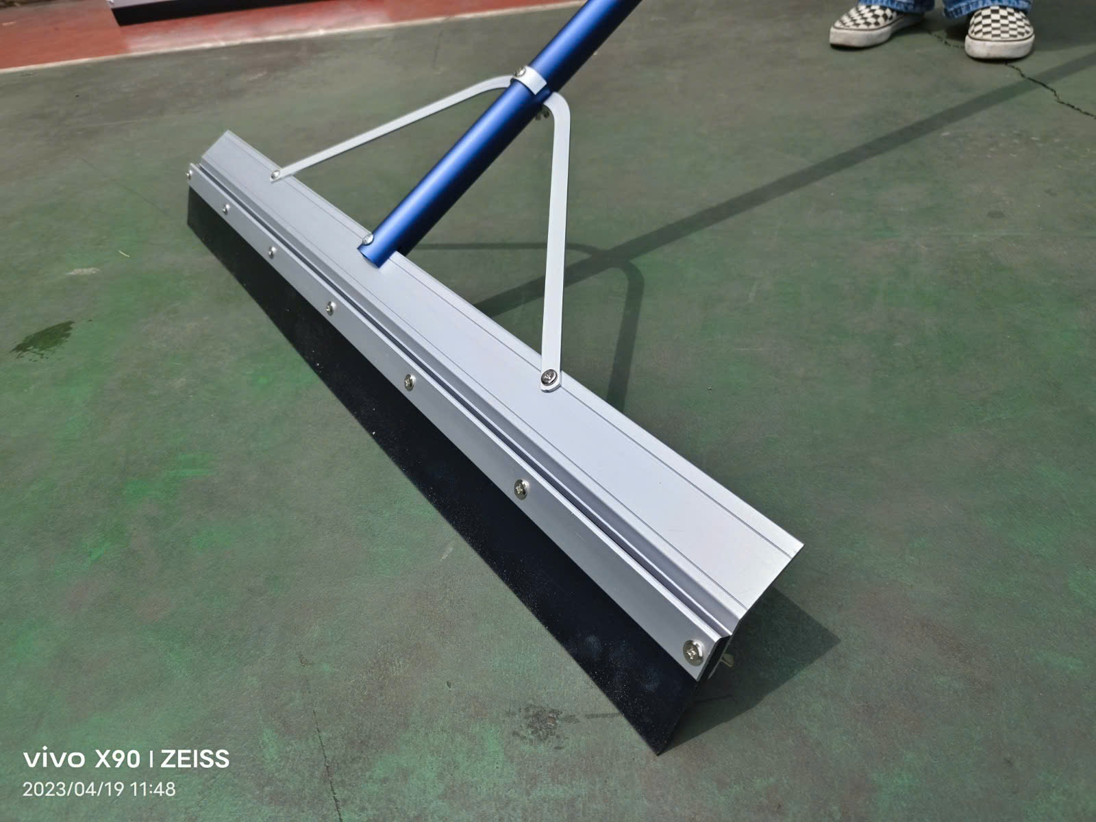 Giới thiệu cây gạt sơn sân pickleball và dụng cụ kẻ vạch sân thể thao 3 Cây gạt sơn sân Pickleball chuyên dụng