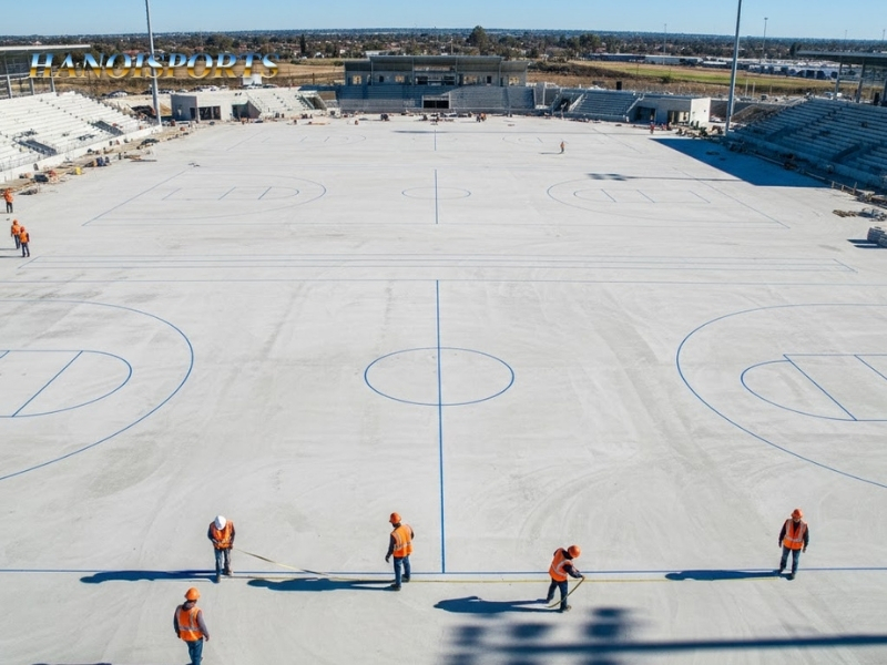 5 Yếu tố ảnh hưởng giá sơn sàn thể thao bạn cần biết 2 Yếu tố ảnh hưởng giá sơn